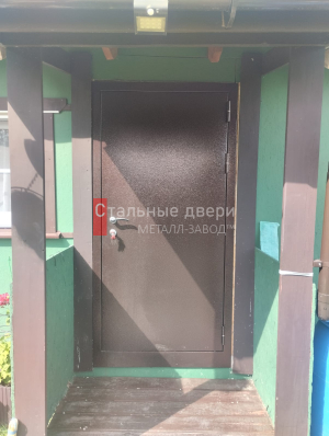 Фото установленной двери №408 в Краснозаводске