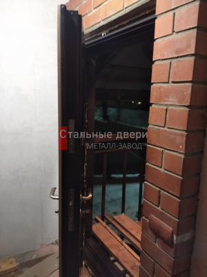 Фото установленной двери №268 в Краснозаводске