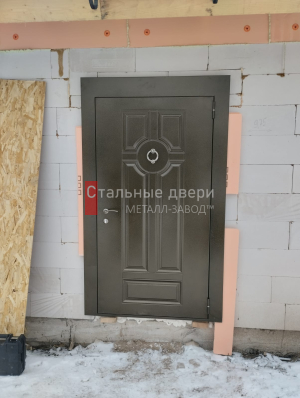 Фото установленной двери №380 в Краснозаводске