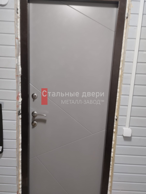 Фото установленной двери №375 в Краснозаводске